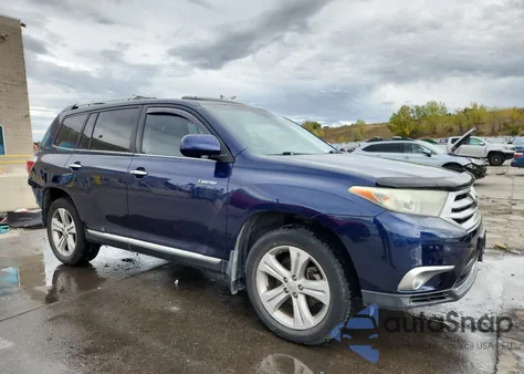 2013 Toyota Highlander Limited z USA, uszkodzony, nr VIN 5TDYK3EH4DS109027